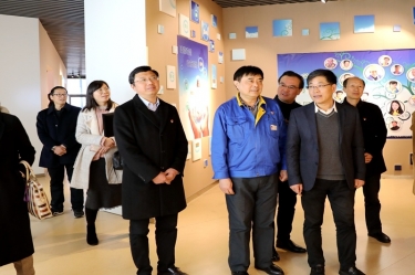 2020年(nian)1月3日(ri)，時任浙江(jiang)省民(mín)政廳黨組成(cheng)員(yuan)、副廳長(zhang)江(jiang)宇莅臨景興紙業調研齊(qi)業髮(fa)展(zhan)情況、黨建(jian)工(gong)作(zuò)